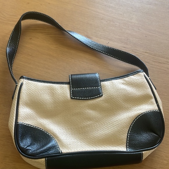 MAXX NEW YORK SHOULDER BAG - Picture 2 of 8